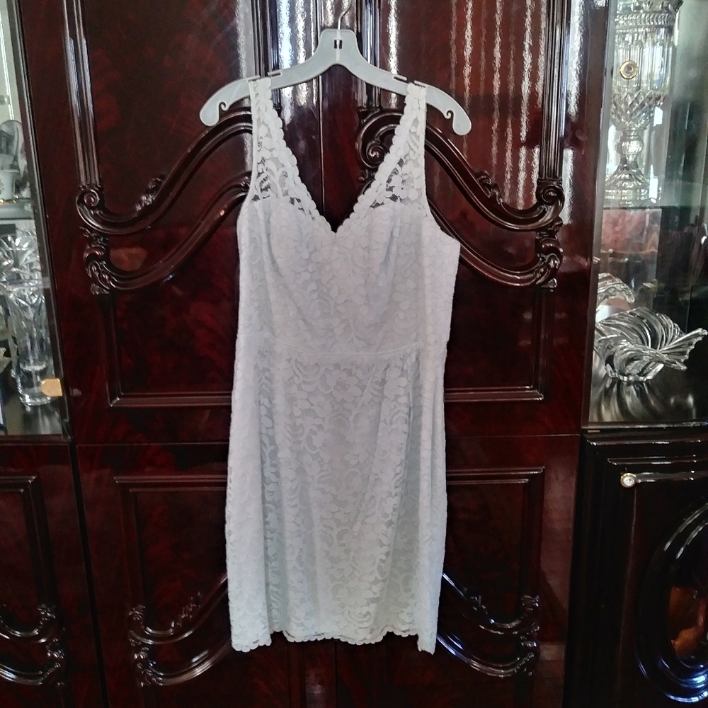 Short Tank lace dress with V Neckline